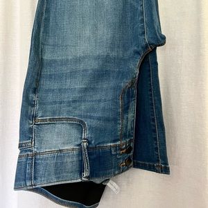 Apt. 9 curvy bootcut jeans
